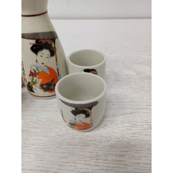 Vintage Japanese Geisha Sake Serving Set Porcelain Hand Painted 5 Pc Japan - Picture 4 of 14